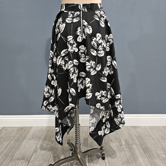 NEIMAN MARCUS Black Leaves Handkerchief Hem Midi Skirt M - Picture 3 of 8